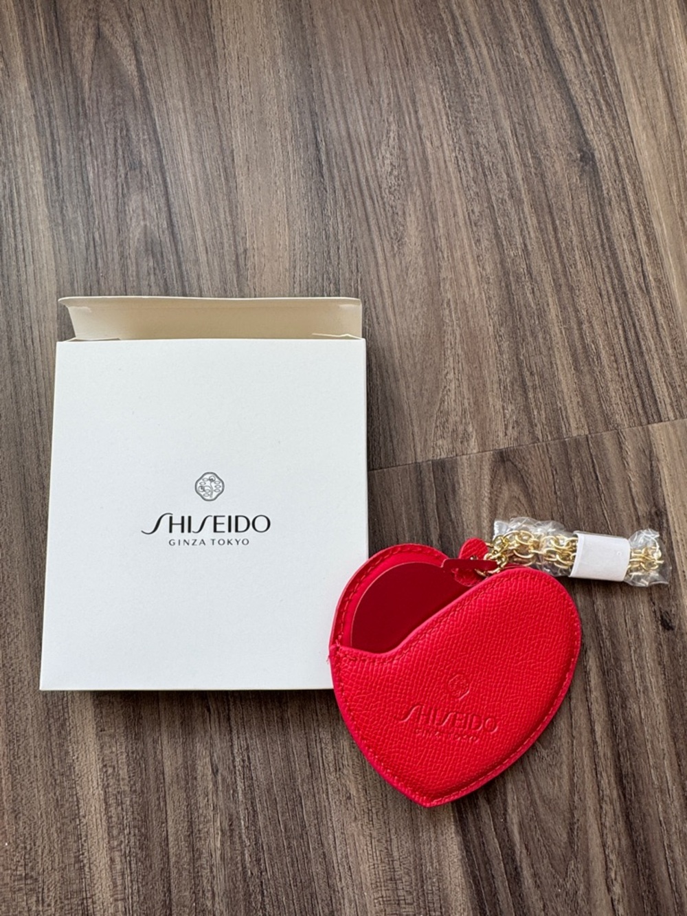 Shiseido Ginza Tokyo exclusive Lisa Blackpink signed hand mirror and pouch